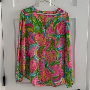 🌸 Lilly Pulitzer pink and green V-Neck Blouse